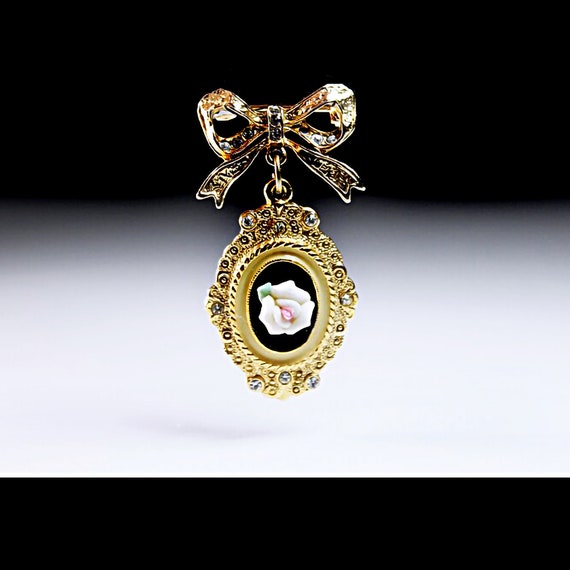 1928 Jewelry Brooch, Bow with Rose Cameo, Victorian, Gold Tone, Porcelain Rose, Clear Rhinestone