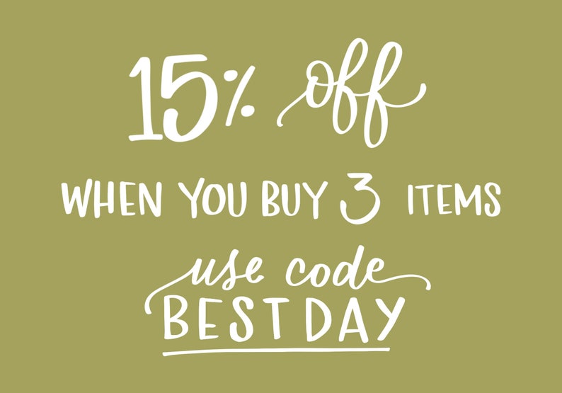 K&ouml;nnte beinhalten: Wei&szlig;er Text auf gr&uuml;nem Hintergrund mit der Aufschrift "15% Rabatt beim Kauf von 3 Artikeln Code BESTDAY verwenden".