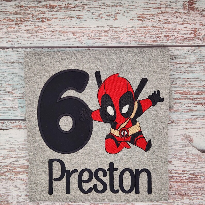 Custom Embroidery Baby Dead pool/Personalized Birthday Shirt/Little Dead superher/Birthday Shirt/Comic Book Shirt/Superhero/Cute Superhero 画像 2