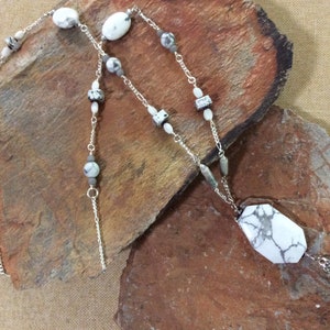 Howlite pendant necklace with additional beads