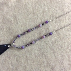 Sublime obsidian pendant necklace with various beads
