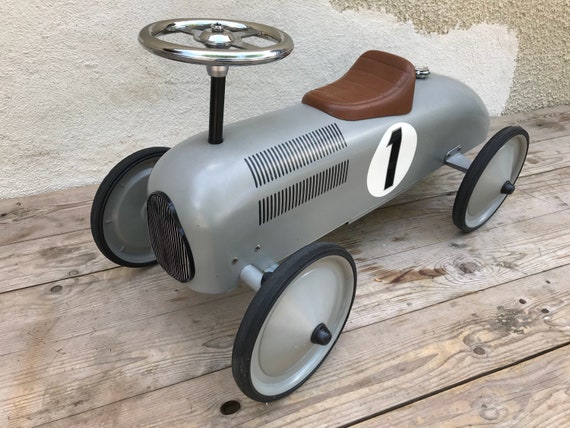 trotteur voiture vintage