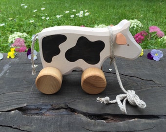 Grande vache jouet en bois, jouet à tirer, cadeau d'anniversaire, cadeau de Noël, cadeaux pour enfants, jouets pour enfants, jouets pour bébés, jouet Waldorf