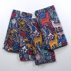 Folk Art Animal Cloth Napkins, Cotton Dinner Napkins, 18x18 Inches, Set of 4, hdn87
