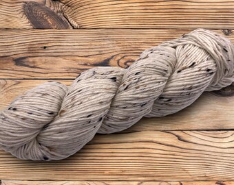 Undyed Yarn: Superwash Donegal DK - 1kg (10 x 100g hanks)