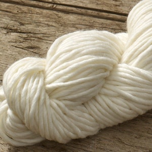 Undyed Yarn Superwash Merino Super Chunky Single - 1.5kg (10 x 150g hanks)