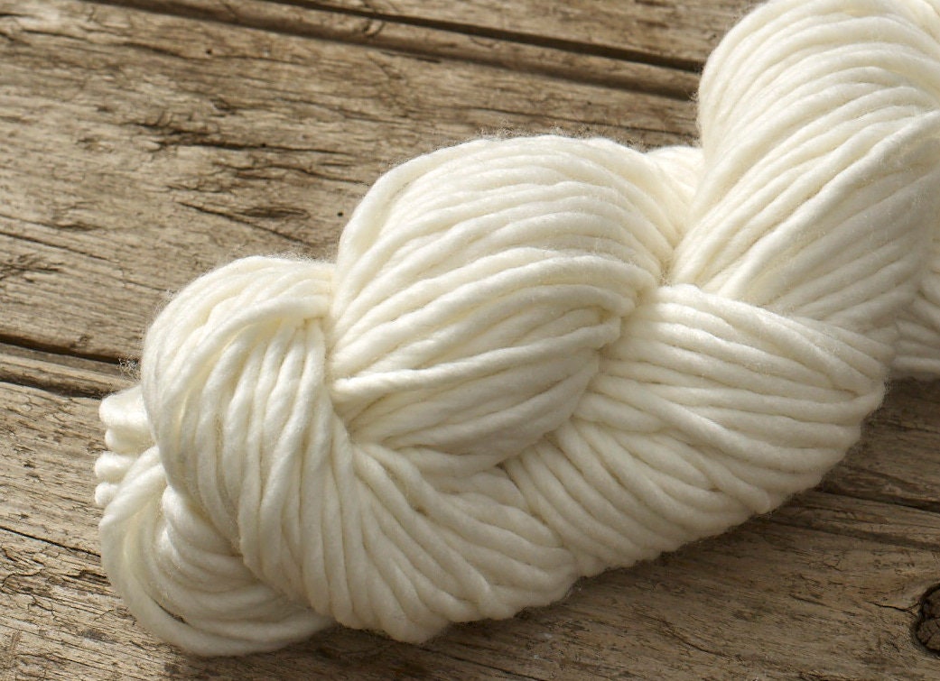 Undyed Light Bulky Yarn 100% Superwash Wool 3 ply Ecru Fiber