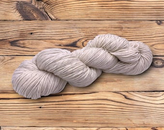 Undyed Yarn Silver Superwash Sock DK Yarn - 1kg (10 x 100g hanks)