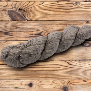Undyed Yarn Silky Grey Yak 4 Ply - Yak, Silk and Merino blend - 1kg (10 x 100g hanks)
