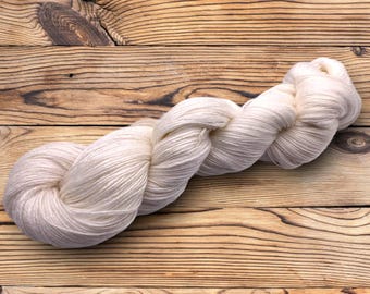 Undyed Yarn Bamboo 4 Ply - 1kg (10 x 100g hanks)
