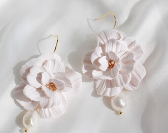 Whimsical pearl - Blush, flower earrings, pearl charm, handmade polymerclay earrings