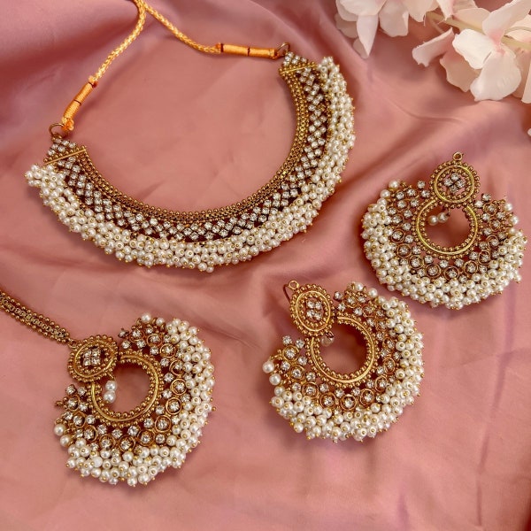 Aynoor Necklace Set - Pearl