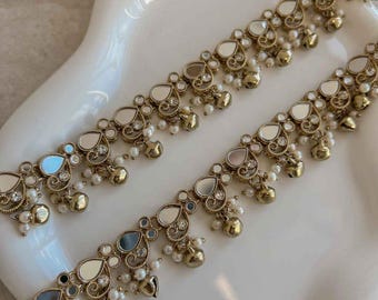 Antique Gold Anklets Swirly Mirror Pearl Bead Detail Payal Jhanjra  Pair For Both Feet Accessories Bridal Wedding Indian Pakistani Jewelry