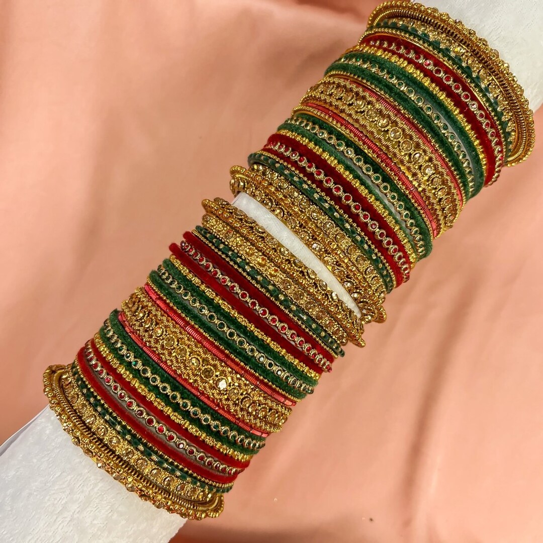 Green bangles best sale design