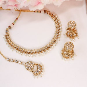 Jaina Faux Kundan Set - White