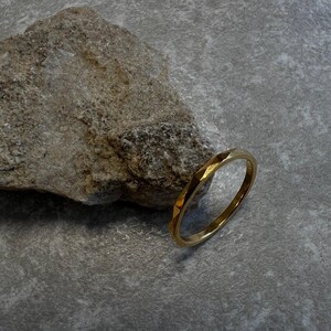 Amaani Textured Band Ring