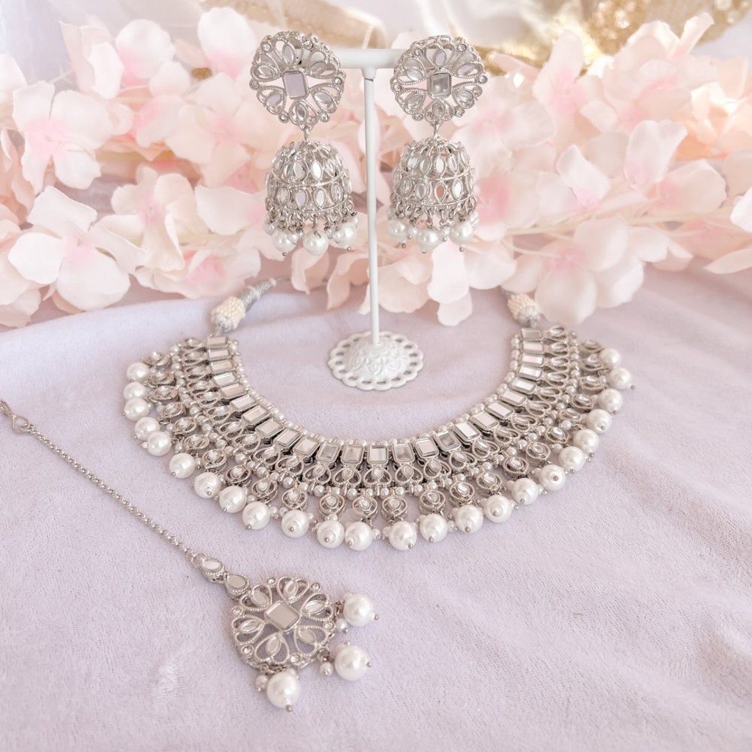 Buy Silver Plated Diamante Stones Studded Chain Necklace Set by Auraa  Trends Online at Aza Fashions.