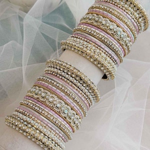 Asmita Rosa Armbandsset Indiskt Pakistanskt Punjabi Bröllop Brudgäst Pärlfärgad Armbandsset med Båda Armringar, Grova Pärländar, Klart Ljusguld