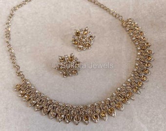 Pav Necklace Set - Golden