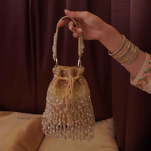 Bolso Potli con borla y cuentas - 4 opciones de color Bolso de mano indio adornado Accesorio de boda para novia Bolso dorado con cordón para ocasiones especiales Sokora Jewels