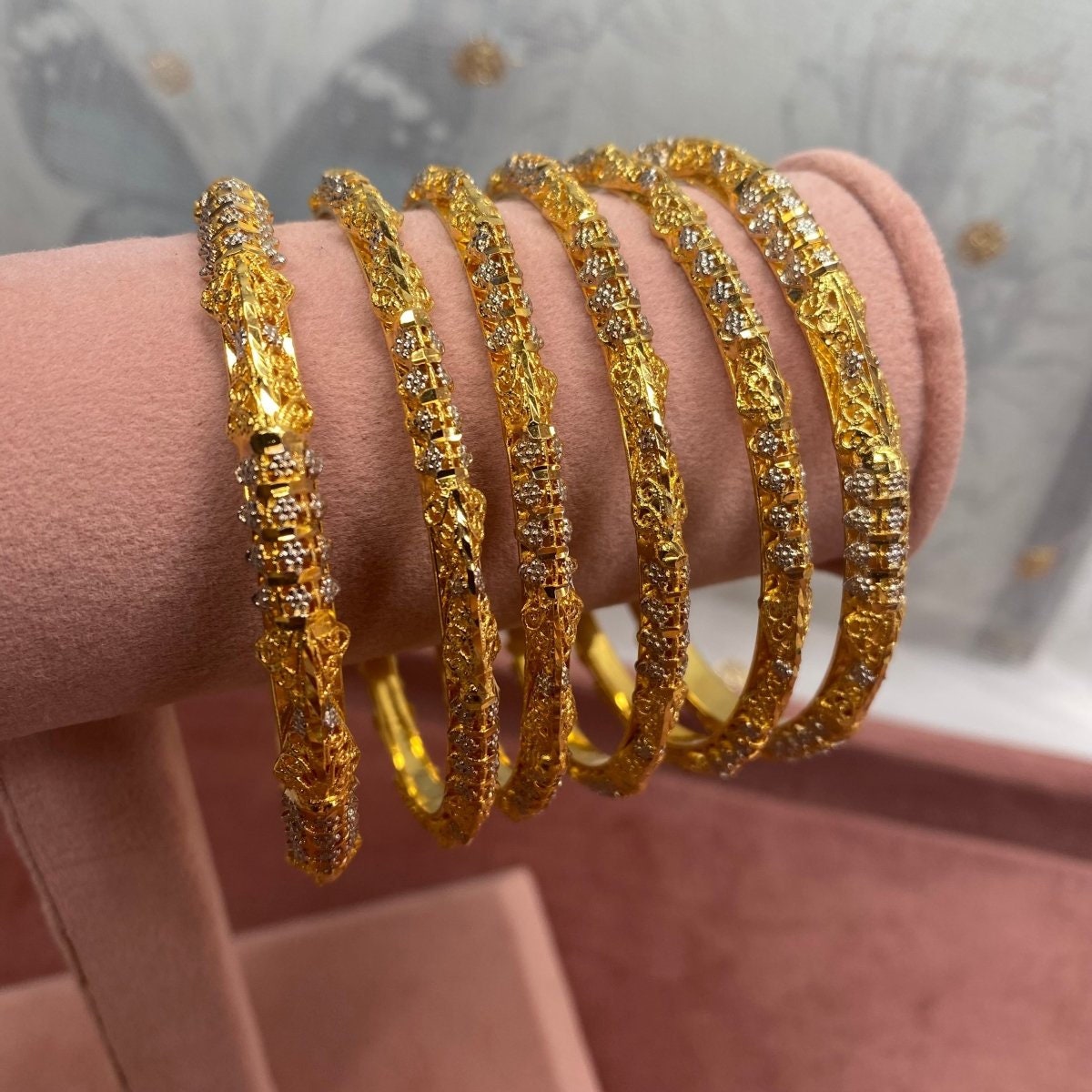 Gold bangles hotsell and price