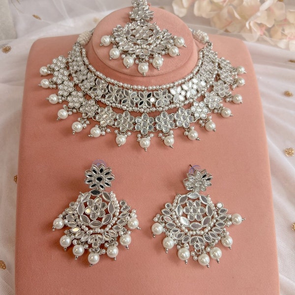 Ekta Mirrored Necklace set - Silver