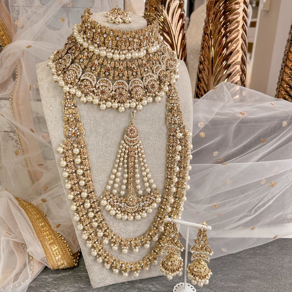 Aleena Bridal Necklace set - Pearl