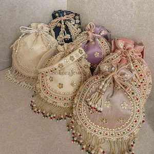 Bolso de boda indio con borlas, de seda cruda y cuentas, estilo Potli, para fiesta, estilo indio pakistaní, accesorios de joyería, color crema, negro, morado, rosa y dorado, hecho a mano, Sokora