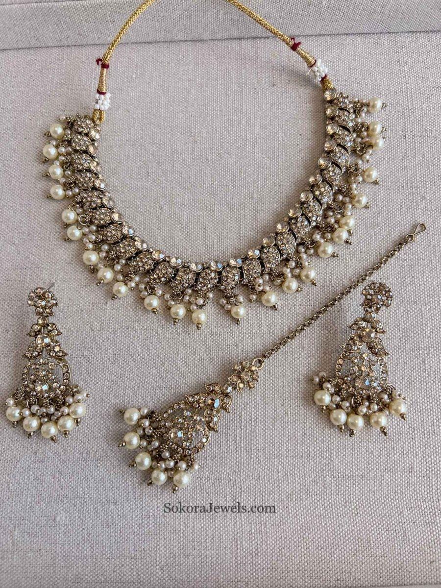 Aiza Golden Necklace Set