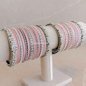 Srebrny i jasnoróżowy zestaw bransoletek na oba ramiona, piękna kombinacja, prezent ślubny na Walima, ślub Eid, zaręczyny, indyjska biżuteria pakistańska, Sokora Jewels
