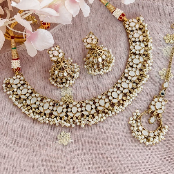Vaali Mirrored Necklace set - Pearl