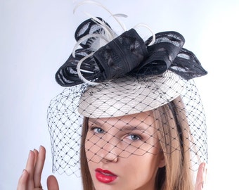 Veiled derby headpiece, Kentucky derby hat, Ascot Fascinator, Cream and black hat, Wedding veiled headpiece, Couture veiled hat, derby hat