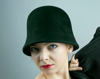 Vintage Barbisio Fedora Hat: Green Wool Felt Cloche, Made in  display picture 1