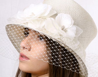 Bridal veiled top hat, wedding top hat, High Fashion Style top hat, Wedding handmade top hat, Ivory veiled hat, Bridal veil