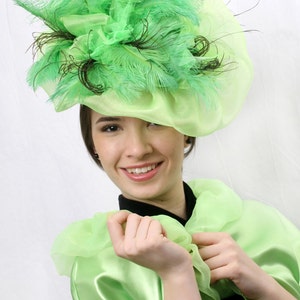 Green fascinator hat, Kentucky derby hat, Mint fascinator, Royal ascot fascinator, Light green fascinator, couture headpiece