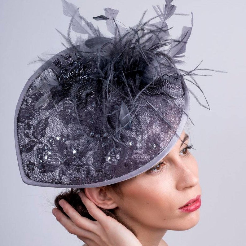 headpiece ascot