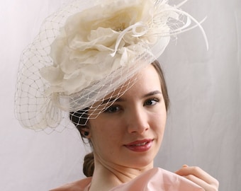Cream Wedding hat, Veiled Wedding Hat, Romantic Tea party hat, wedding fascinator, Bridal veiled hat, Bridal fascinator, derby fascinator