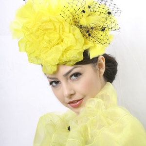 Bibi derby du Kentucky, chapeau Royal Ascot, chapeau couture, casque de mariage, bibi jaune, chapeau couture, chapellerie couture