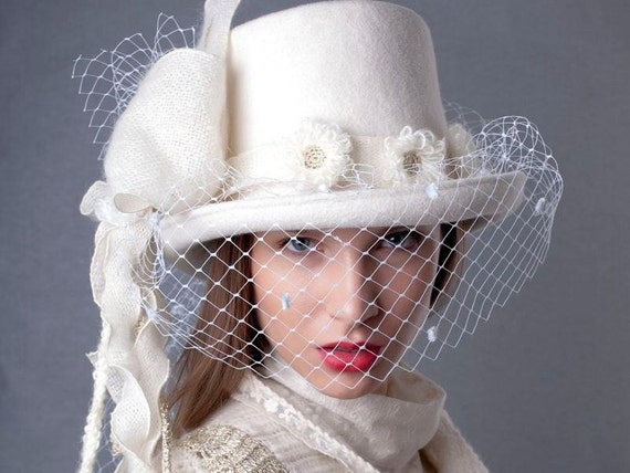 chapeau de mariée avec voile