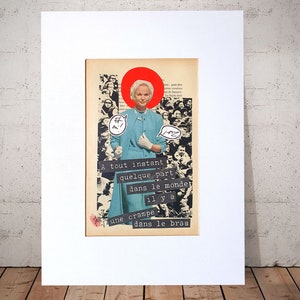Umorismo assurdo e arte retrò. Collage di carte su carta con passepartout pronto per essere incorniciato in formato 30x40cm. "Anytime" di Phosi