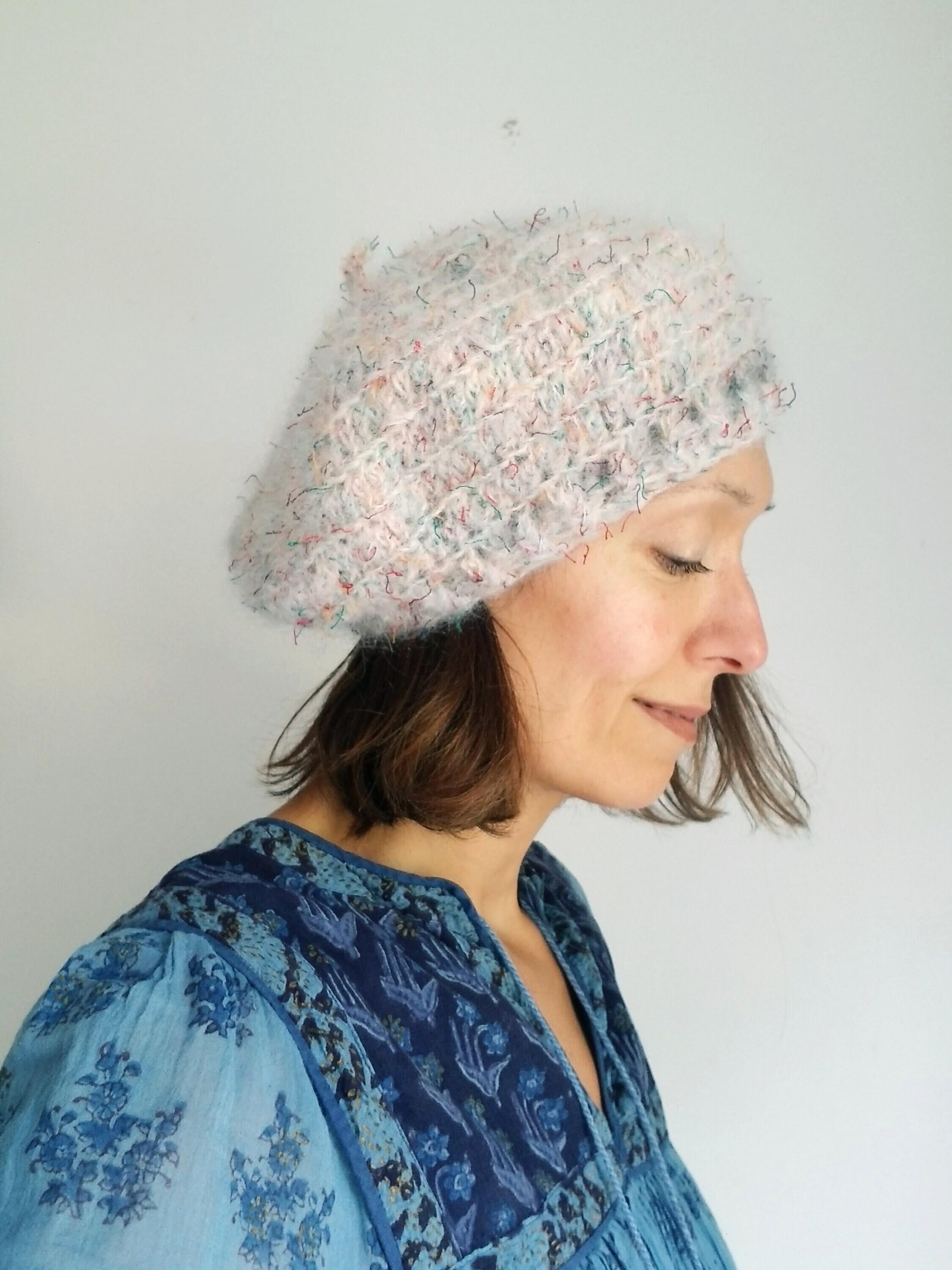 Béret Femme Fait Main En Laine Mohair - Tons Chinés Bleu/violet, Sans Pompon, Neuf