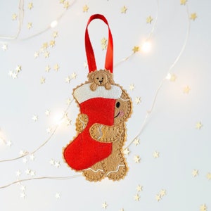 Decoração de feltro de gengibre para meias de Natal