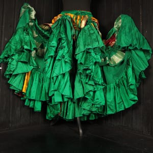 UMA - 72 - 122 cm Taillenverstellbarer VAGABOND Rock - Länge 92 cm, Bunter Cosplay Seidenrock, Larp, RenFaire, Kostüm