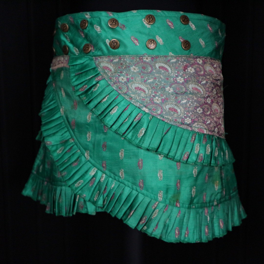 BON BON - 30-42” Waist Short RUFFLE Skirt - Size S Short BON BON - 30-42” Waist Short RUFFLE Skirt - Size S Short