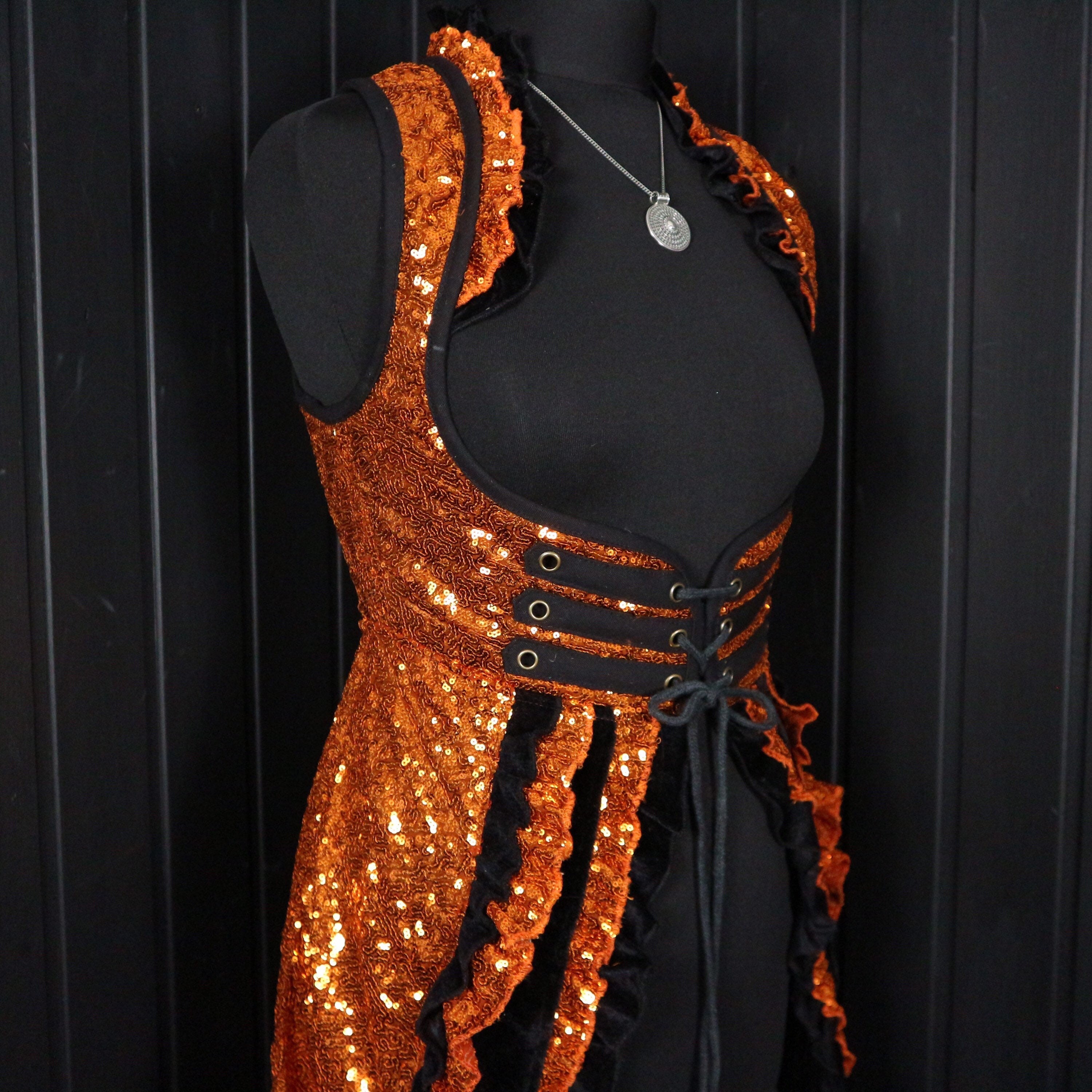 THEREDTHREAD】S burlesque corset