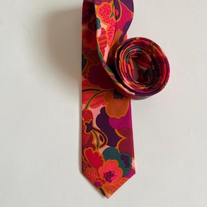 Liberty of London “Prospect Flower&quot; Bespoke Men’s Tie Retro Orange Pink 70s Skinny, Slim, Classic Cut Tie - Pocket Square / Wedding / Gift