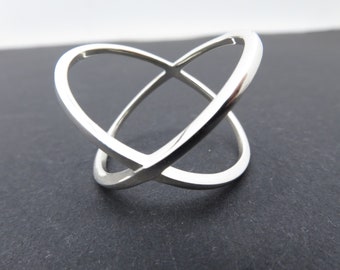 GR7,5 Sterling Silver criss cross unisex ring massive 925 Silver with 2mm diameter  ring  Best friend ring Infinity ring  boho ring