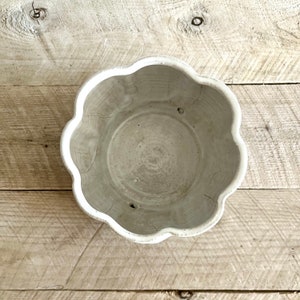 ceramic planter with attached tray image 3