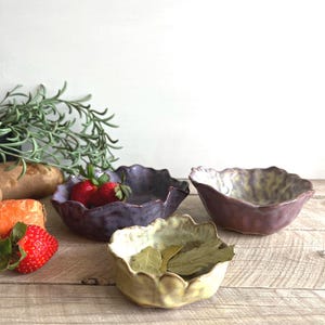 Juego de cuencos apilables de cerámica hechos a mano / Cuencos de cerámica torneados / Decoración de cocina minimalista / Juego de 3