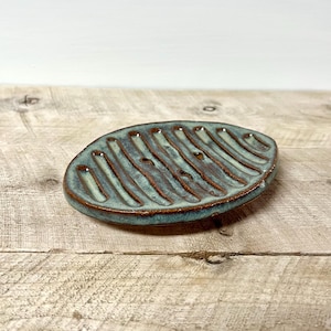 ceramic soap dish - green
